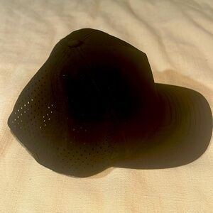 Melin Odyssey hydro hat, never worn